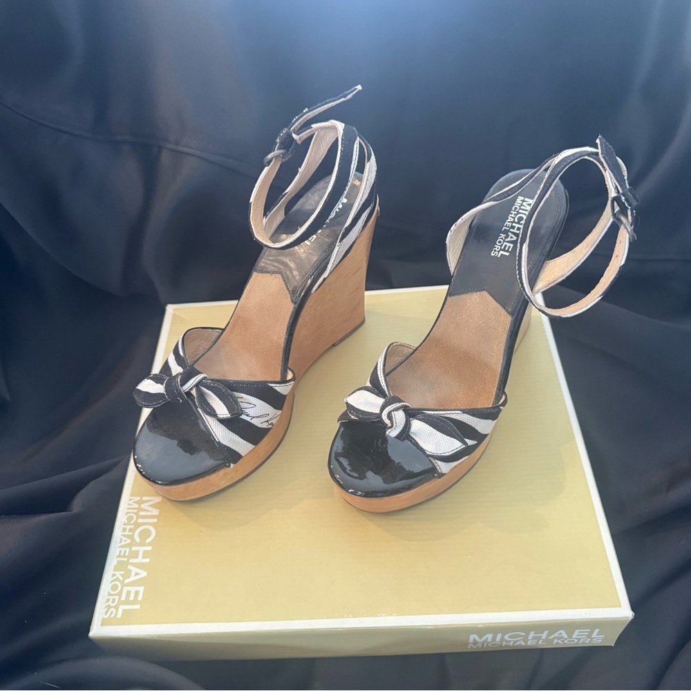 Michael Kors Black and White Strappy Wedges - Picture 12 of 15